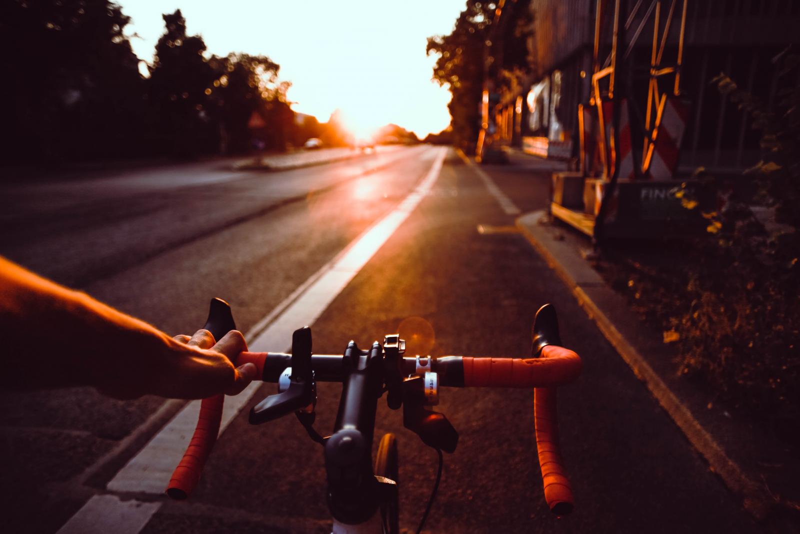 Lenker Fahrrad, Sonnenuntergang 